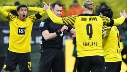 Kaiyun-谁是德国国家德比的胜负手：莱万、狐媚还是裁判？